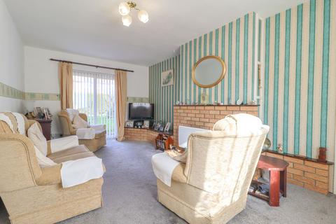 3 bedroom end of terrace house for sale, New Ashby Road, Loughborough, LE11