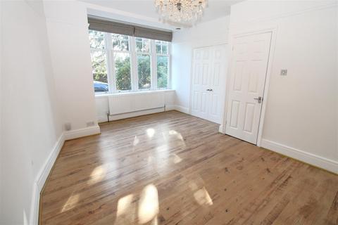 1 bedroom flat for sale, Colyers Lane, Northumberland Heath