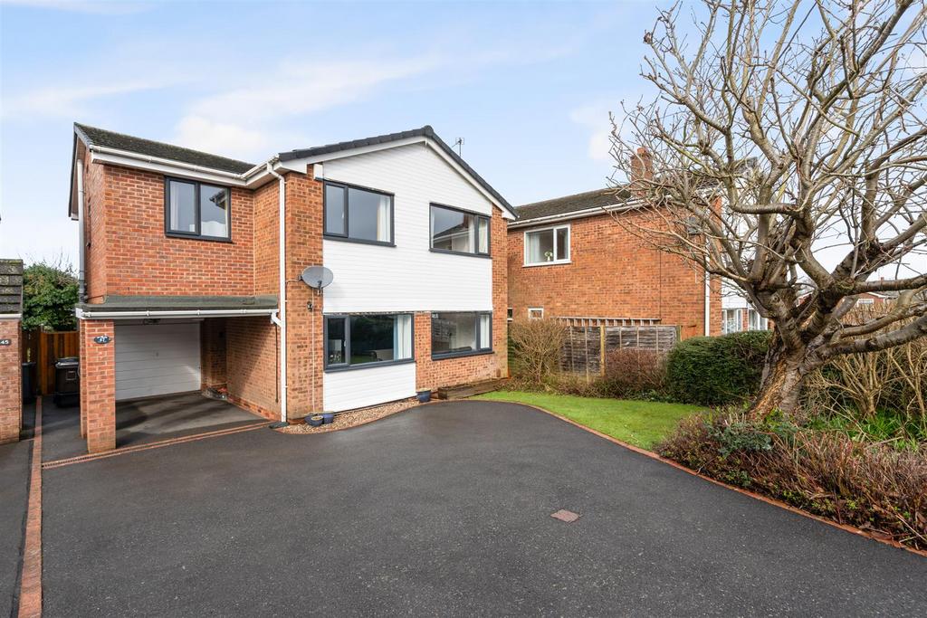 47 Chantry Heath Crescent 22.jpg