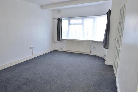 1 bedroom maisonette to rent, Wiltshire Avenue, Slough