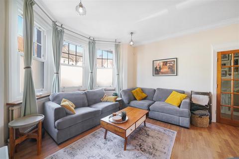 2 bedroom maisonette for sale, Gladstone Park Gardens, Dollis Hill