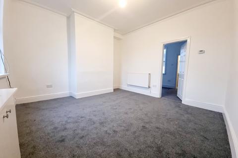 2 bedroom terraced house to rent, Nutgrove Road, St. Helens, WA9