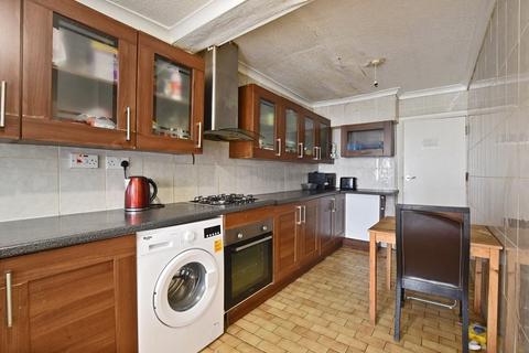 4 bedroom terraced house for sale, Kenwyn Drive, London, NW2