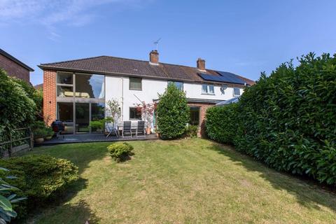 4 bedroom semi-detached house to rent, Nursery Close, Sevenoaks TN13 3PR