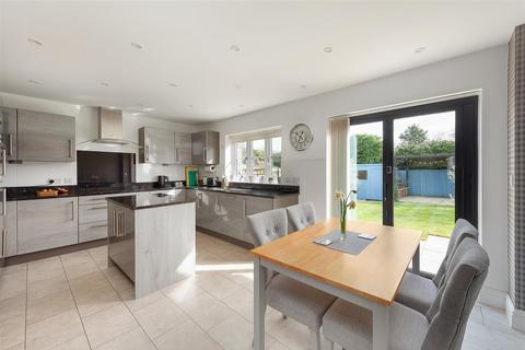 4 bedroom detached house for sale, Invicta Road, Whitstable
