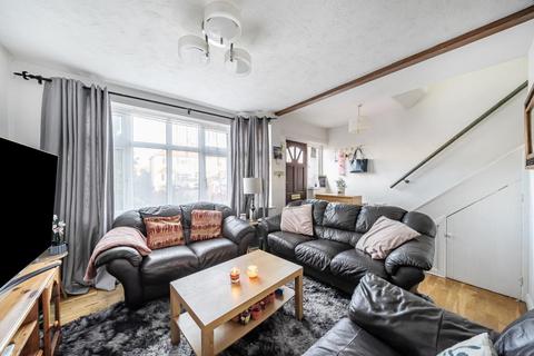 Selwood Road,  Woking,  Surrey,  GU22