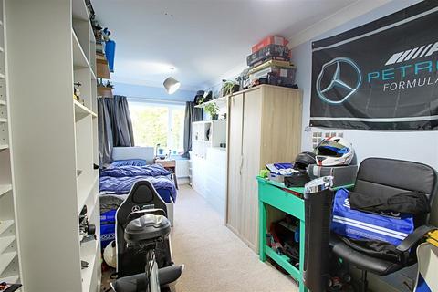 85 Hempstead Road, Kings Langley, WD4 8BS