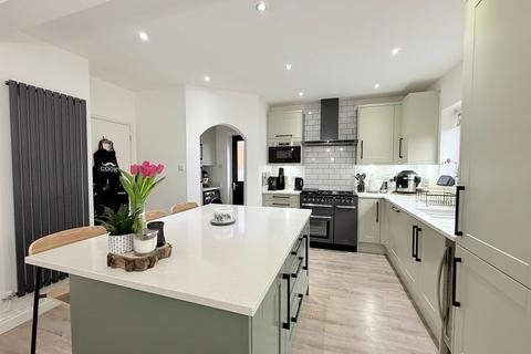 10 Brixfield Way, Shirley, Solihull, B90 1RQ
