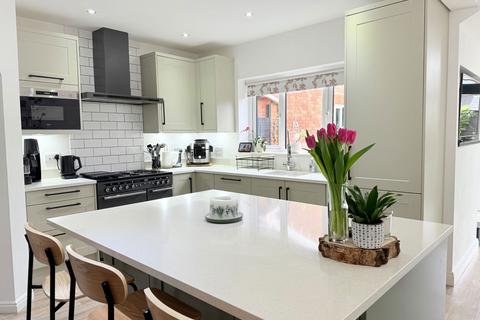10 Brixfield Way, Shirley, Solihull, B90 1RQ