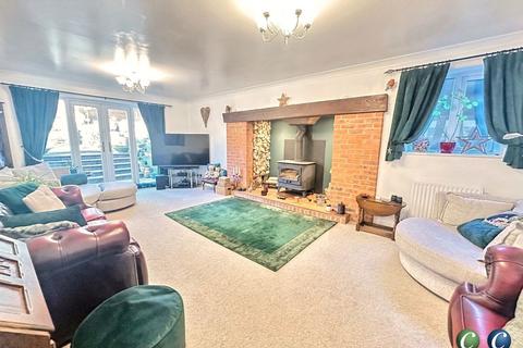 6 bedroom detached house for sale, Peakes Road, Rugeley, WS15 2LX