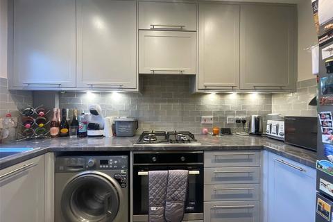 5 Mermaid Close, Northfleet, Gravesend, DA11 9EF