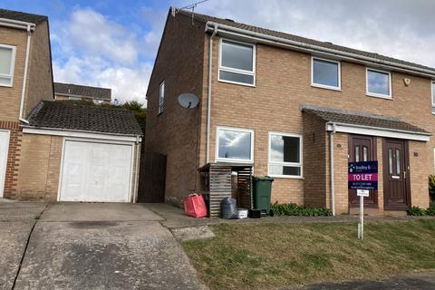 3 bedroom semi-detached house to rent, Lyvedon Way, Bristol BS41