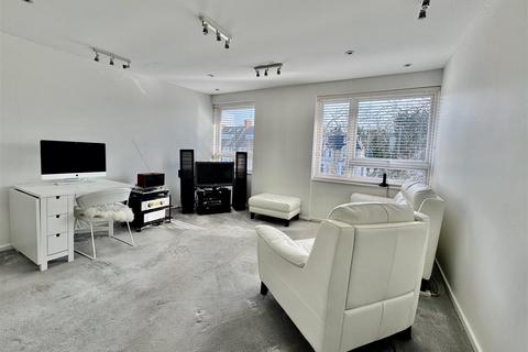 2 bedroom apartment for sale, Duncan Close, Barnet EN5