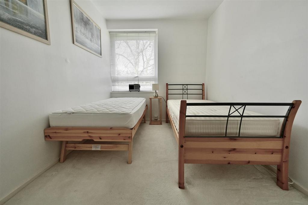 23 Extra Bedroom 2 - 2.jpeg