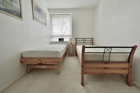 2 bedroom apartment for sale, Duncan Close, Barnet EN5