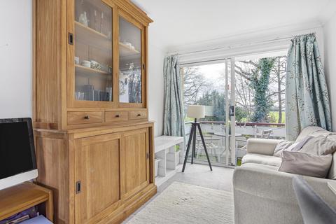 undefined, Kenton Avenue, Sunbury-on-Thames, Surrey, TW16