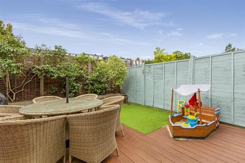 21 Tolverne Road, London, SW20 8RA