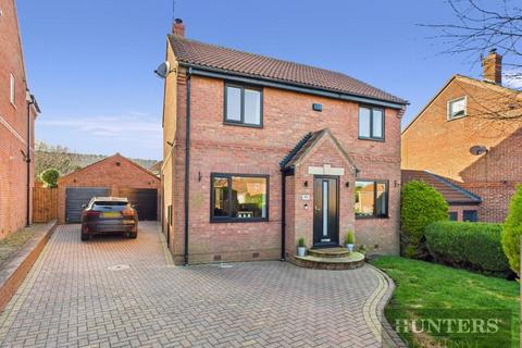 3 bedroom detached house for sale, Hovingham Drive, Scarborough