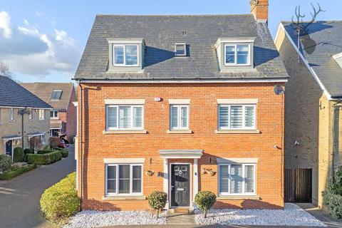 5 bedroom detached house for sale, Kings Wood Park, Epping