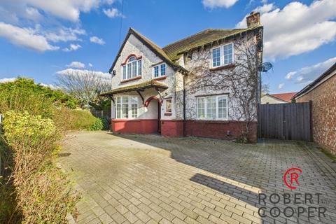 4 bedroom detached house for sale, Primrose Gardens, Ruislip, Hillingdon, HA4