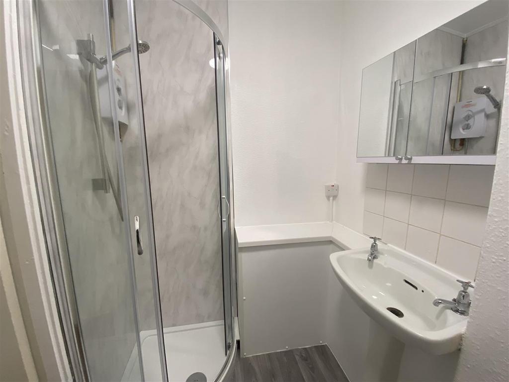Shower Room.jpeg