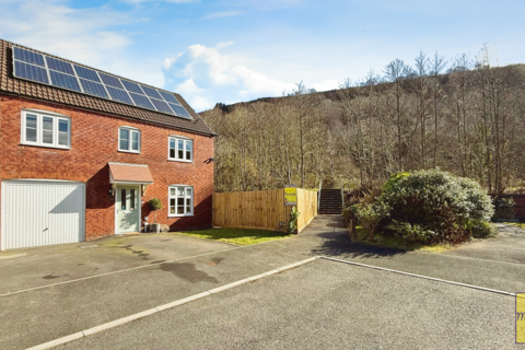 11 Llys Yr Afon, Godrergraig, Swansea, SA9 2BL