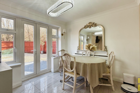 11 Llys Yr Afon, Godrergraig, Swansea, SA9 2BL