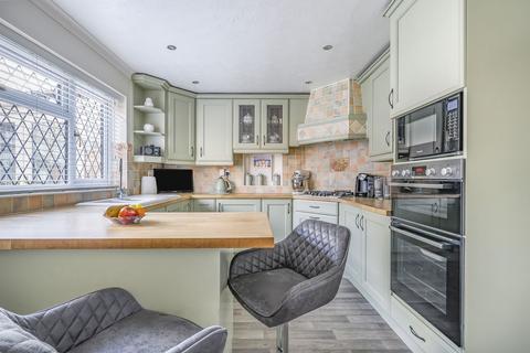 4 bedroom detached house for sale, Gibson Close, Melksham SN12