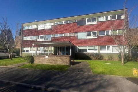 2 bedroom apartment to rent, Eaton Court, Guildford GU1