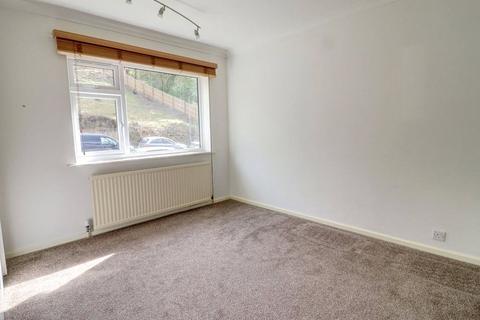 2 bedroom maisonette to rent, Carrington Road, High Wycombe, Bucks, HP12