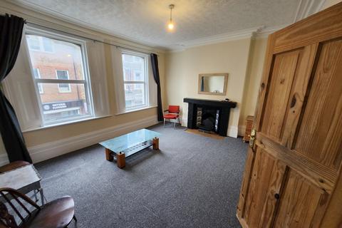 3 bedroom flat for sale, London SE19