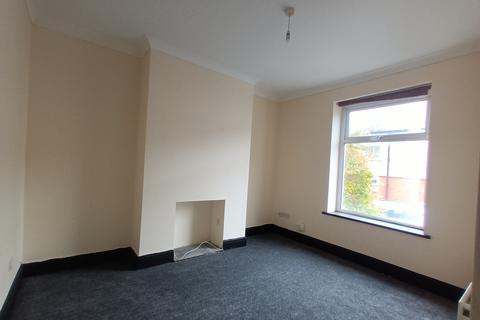 3 bedroom terraced house to rent, Elmfield Street, Church BB5