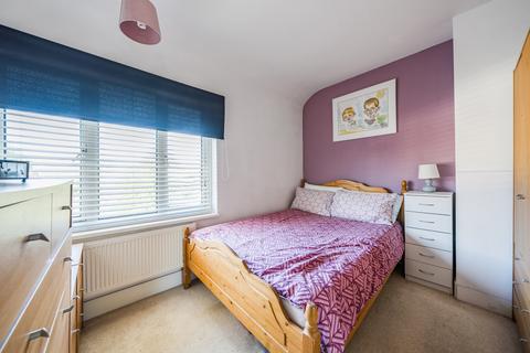 3 bedroom end of terrace house for sale, Rennie Terrace, Surrey RH1