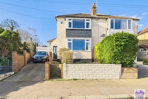 2 bedroom semi-detached house for sale, Cambridge Road, Strood