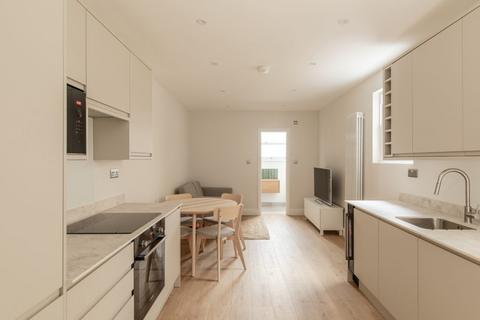 2 bedroom flat for sale, Belfort Rd, Peckham SE15