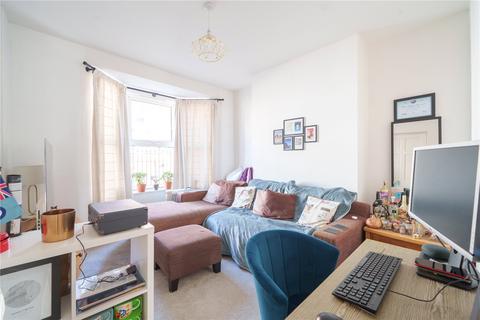 2 bedroom end of terrace house for sale, Victoria Road, Swindon SN1