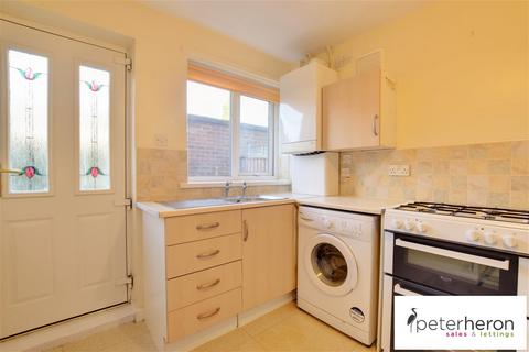 2 bedroom semi-detached house to rent, Geddes Road, Grindon, Sunderland