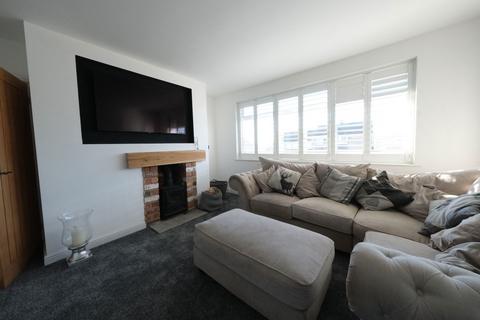 2 bedroom detached bungalow for sale, Bridge End Grove, Grantham