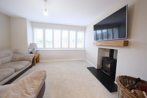 3 bedroom detached house for sale, Derwent Drive, Oakham