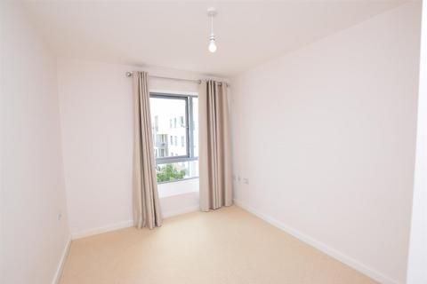 2 bedroom apartment to rent, Glenalmond Avenue, Cambridge CB2