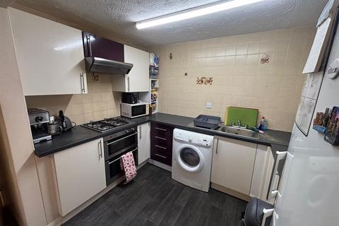 2 bedroom flat for sale, The Hawthorns, Cranfield