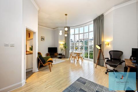 2 bedroom apartment for sale, Regency Square, Brighton, BN1