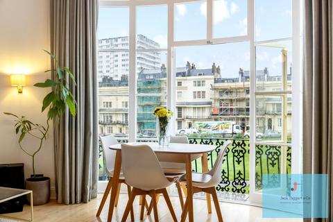 2 bedroom apartment for sale, Regency Square, Brighton, BN1