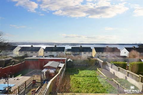 3 bedroom semi-detached house for sale, Harbour Close, Neyland, Milford Haven