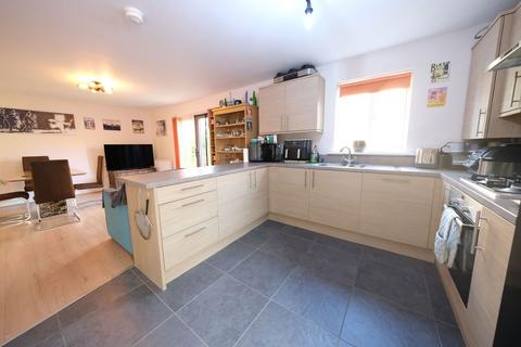 5 bedroom detached house for sale, Gretton Road, Barleythorpe