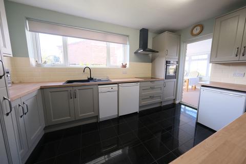 2 bedroom detached bungalow for sale, Derwent Drive, Oakham