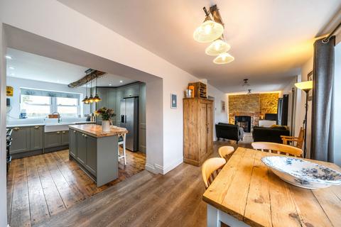 undefined, The Old Shop, Woolsthorpe Road, Woolsthorpe By Colsterworth