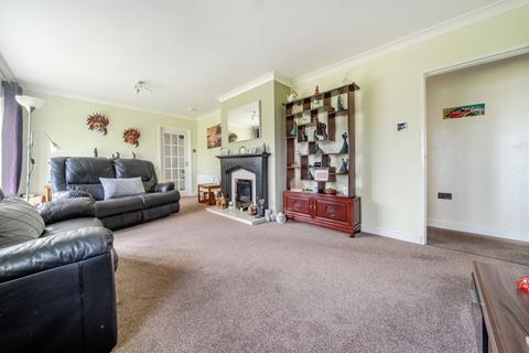 3 bedroom detached bungalow for sale, 18 Blenheim Court, Aldwick, PO21