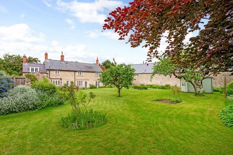 3 bedroom cottage for sale, Main Street, Thistleton