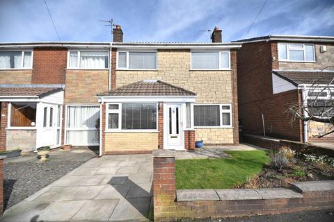 4 bedroom semi-detached house to rent, Heathfield Drive, Bolton, Lancashire, BL3 3RN